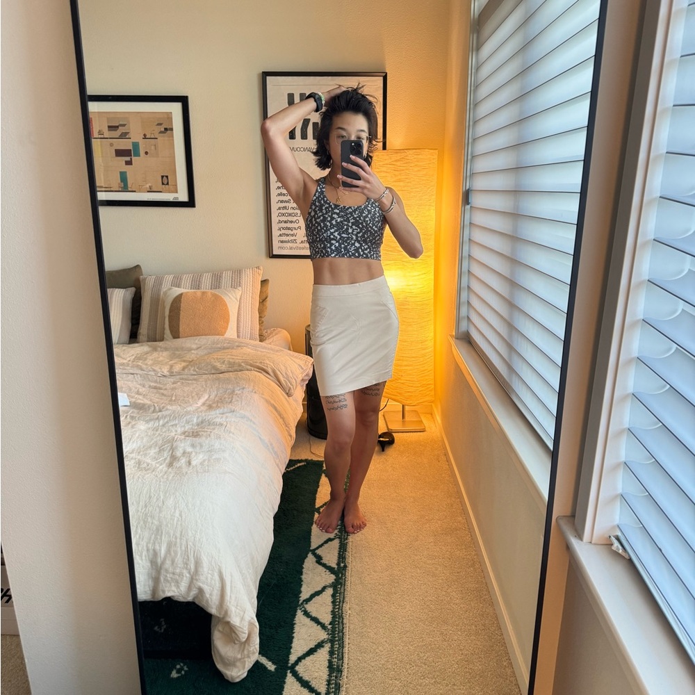 Bebe Cream Mini Pencil Skirt